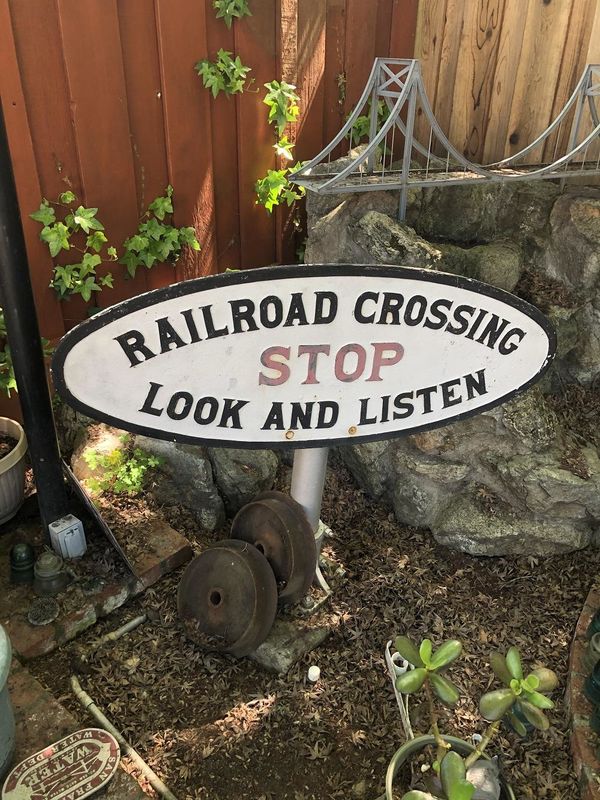 STOP_LOOK_LISTEN.jpg