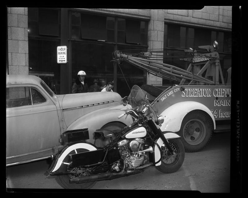 Impounding_Car_on_Regent_Street_Shot_3.jpg